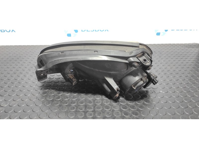 Recambio de faro derecho para hyundai tucson (jm) 2.0 crdi comfort (4wd) referencia OEM IAM 92102-2EXXX  