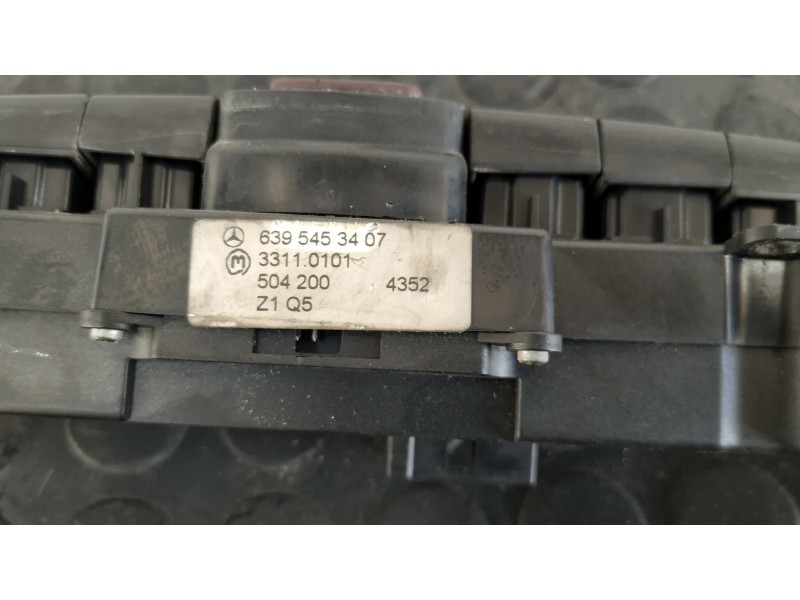 Recambio de warning para mercedes-benz vito caja cerrada 6.03  109 cdi compacto (639.601) referencia OEM IAM 6395453407  