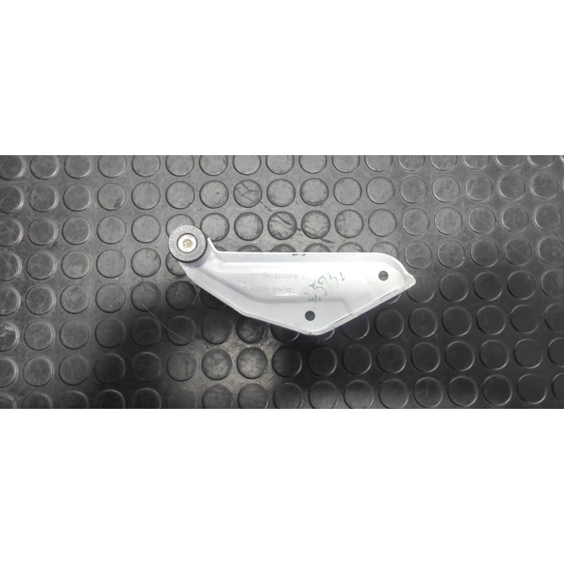 Recambio de soporte / guia puerta corredera intermedio para renault kangoo authentique referencia OEM IAM 947754  