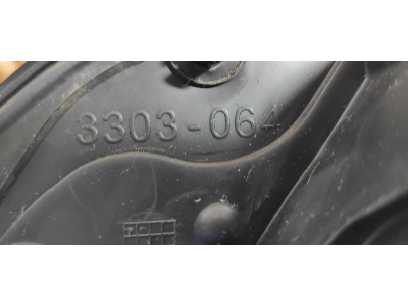 Recambio de retrovisor derecho para land rover range rover sport autobiography limited edition referencia OEM IAM 3303064  