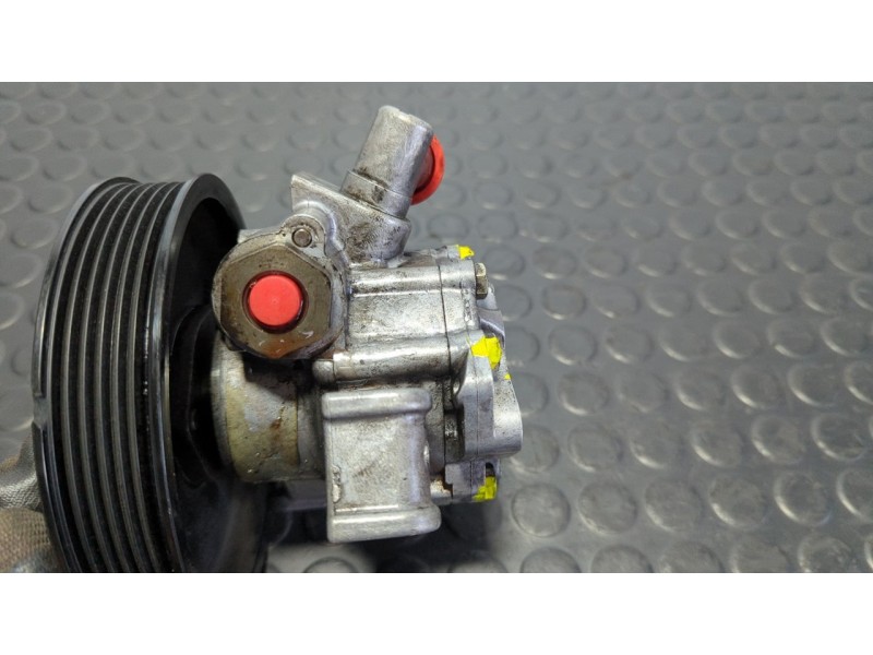 Recambio de bomba direccion para mercedes-benz clase c (w203) berlina 200 cdi (203.004) referencia OEM IAM A6112300115  