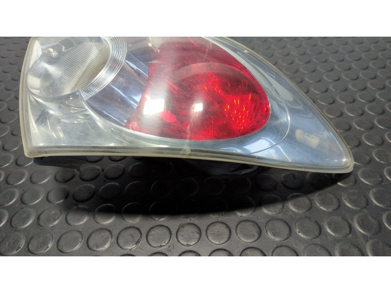 Recambio de piloto trasero izquierdo para mazda 6 berlina (gg) 1.8 active (4-ptas.) referencia OEM IAM 22061971  