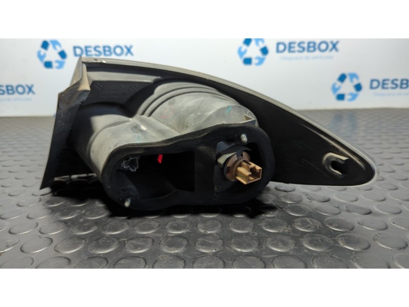Recambio de piloto trasero izquierdo para mazda 6 berlina (gg) 1.8 active (4-ptas.) referencia OEM IAM 22061971  