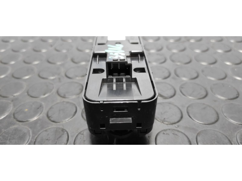 Recambio de mando elevalunas delantero izquierdo para land rover range rover sport autobiography limited edition referencia OEM 