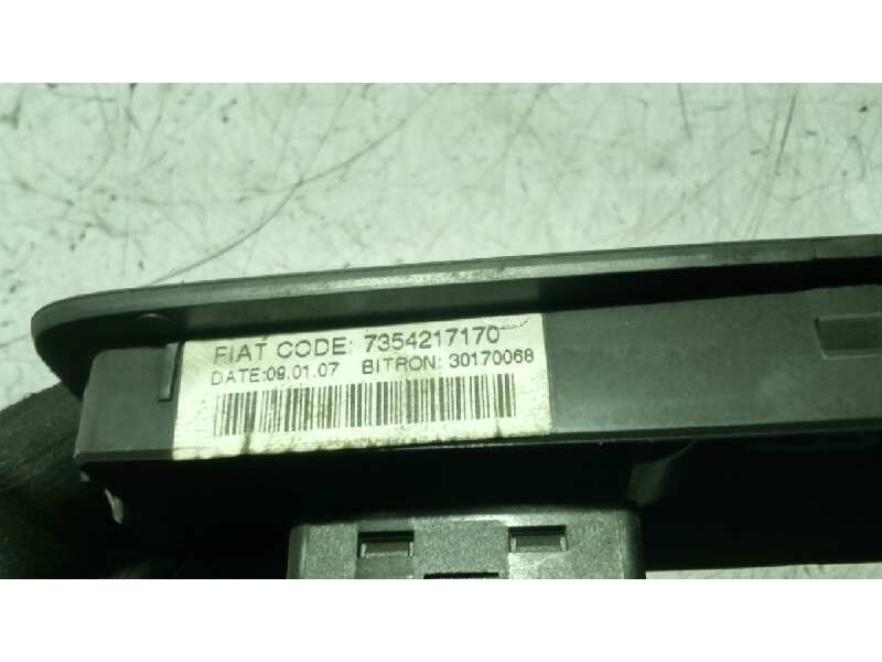 Recambio de mando elevalunas delantero derecho para fiat ducato caja abeirta 33 (06.2006 =>) 2.3 jtd cat referencia OEM IAM 7354