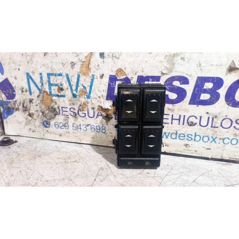 Recambio de mando elevalunas delantero izquierdo para ford mondeo berlina (ge) 1.8 cat referencia OEM IAM 1S7T14A132BD  