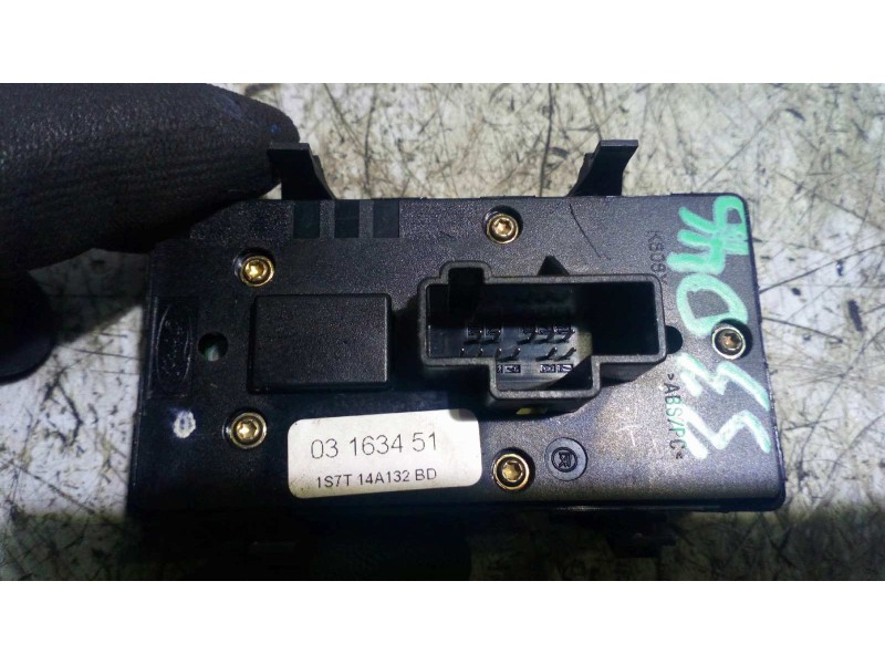 Recambio de mando elevalunas delantero izquierdo para ford mondeo berlina (ge) 1.8 cat referencia OEM IAM 1S7T14A132BD  