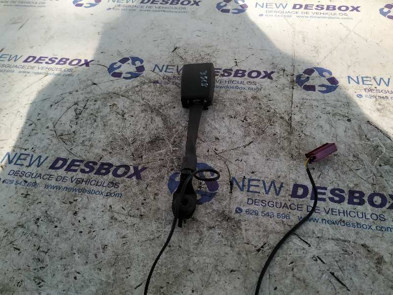 Recambio de pretensor airbag izquierdo para ford transit connect furgon 200 l1 ambiente referencia OEM IAM 623039300A  