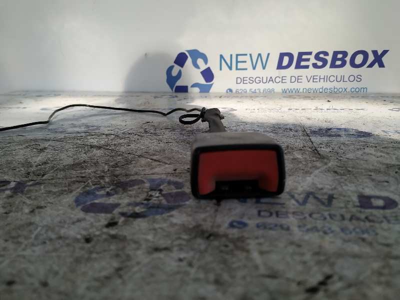 Recambio de pretensor airbag izquierdo para ford transit connect furgon 200 l1 ambiente referencia OEM IAM 623039300A  