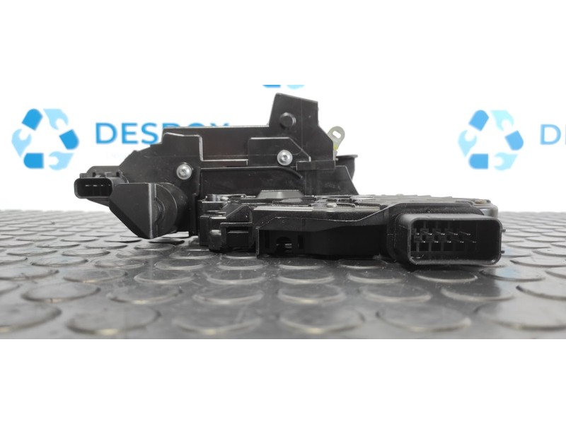 Recambio de cerradura puerta trasera izquierda para land rover range rover sport autobiography limited edition referencia OEM IA