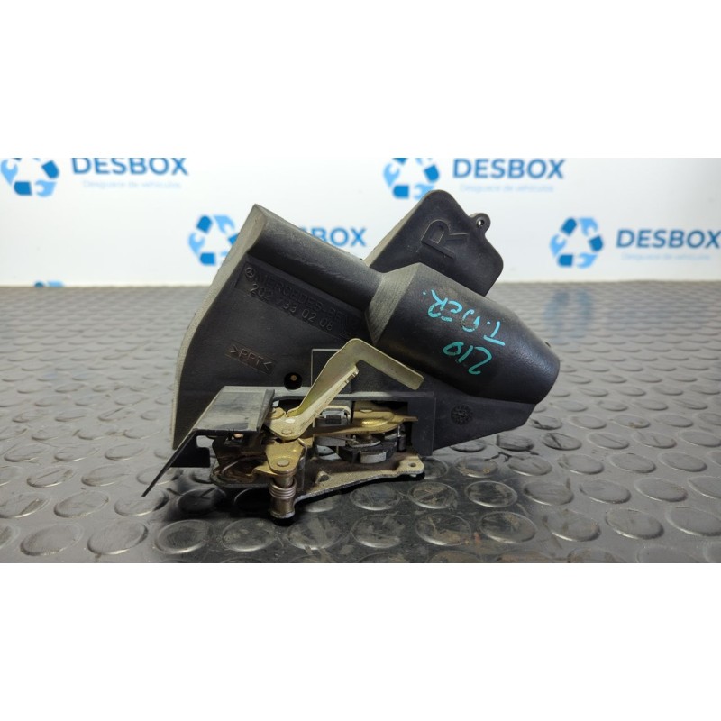 Recambio de cerradura puerta trasera derecha para mercedes-benz clase e (w210) berlina 3.2 v6 18v cat referencia OEM IAM 2027330