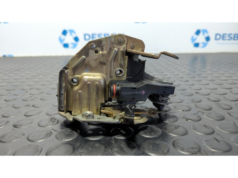 Recambio de cerradura puerta delantera derecha para mercedes-benz clase e (w124) berlina 3.0 referencia OEM IAM KIEKERT  