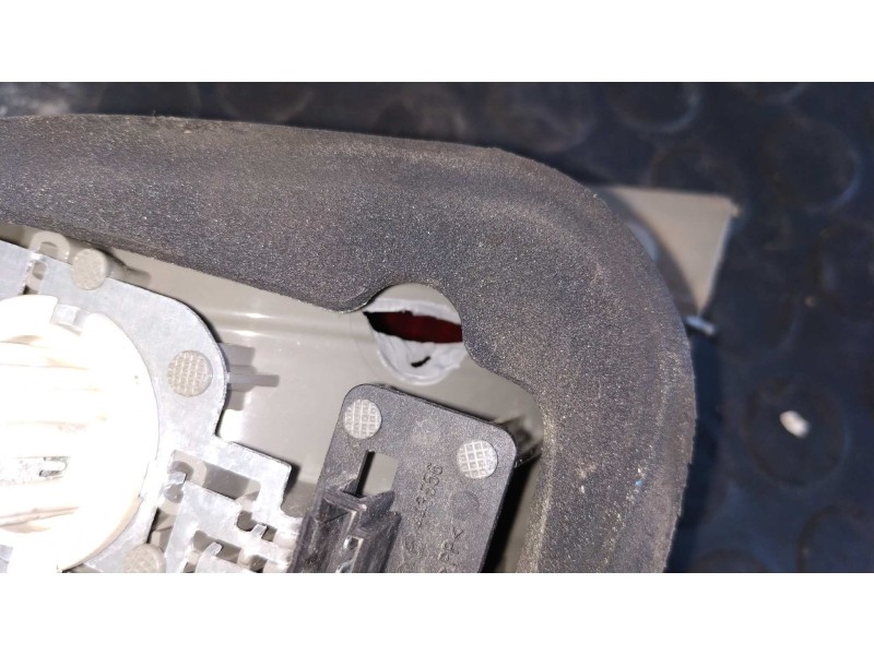 Recambio de piloto porton derecho para opel vectra c caravan 1.9 16v cdti cat (z 19 dth / lrd) referencia OEM IAM 24469464  