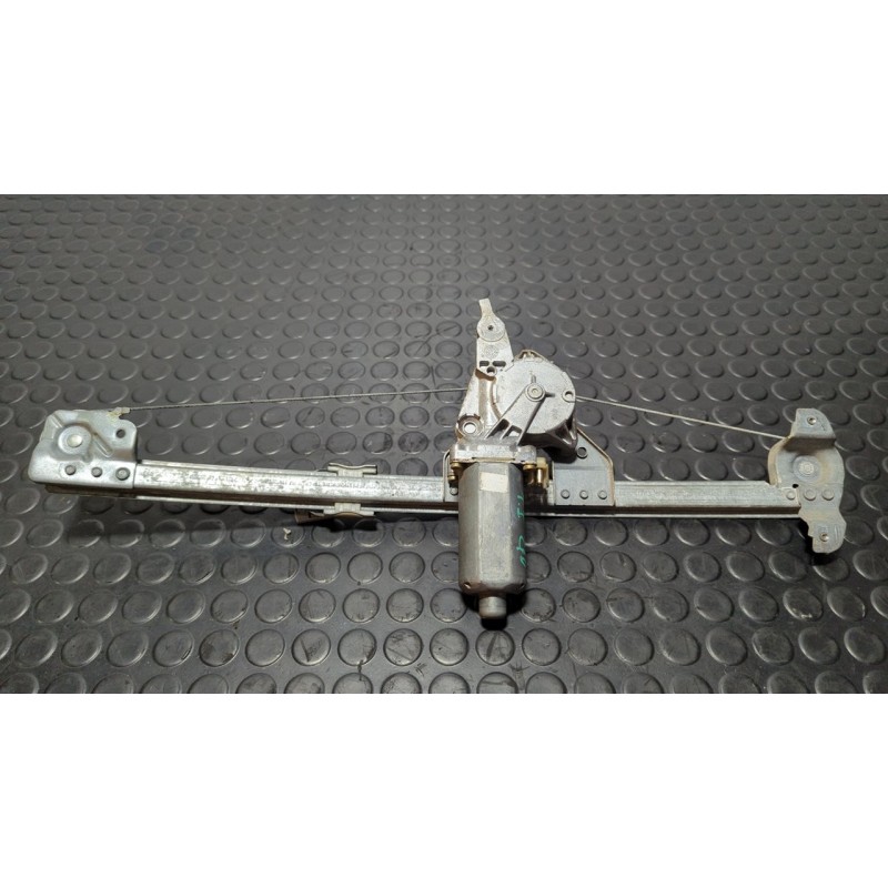 Recambio de elevalunas trasero izquierdo para mercedes-benz clase c (w202) berlina 1.8 16v cat referencia OEM IAM 0130821637  