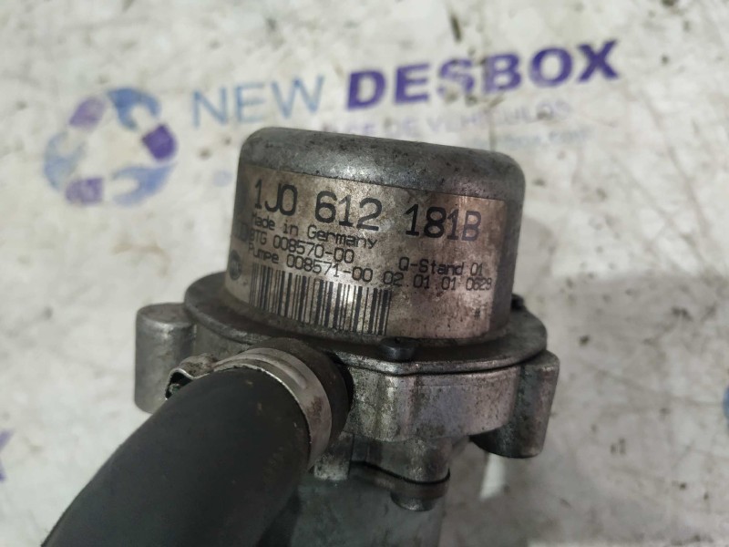 Recambio de depresor freno / bomba vacio para volkswagen golf iv berlina (1j1) básico referencia OEM IAM 1J0612181B  