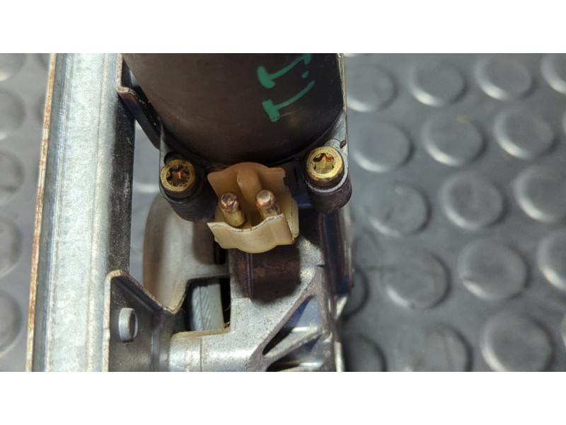 Recambio de elevalunas trasero izquierdo para mercedes-benz clase c (w202) berlina 1.8 16v cat referencia OEM IAM 0130821637  