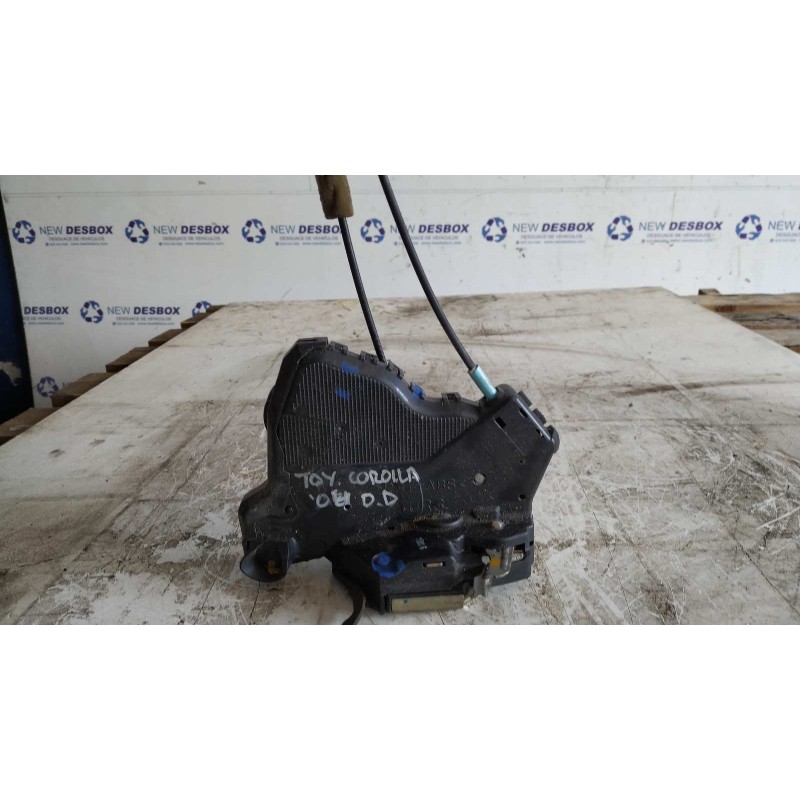 Recambio de cerradura puerta delantera derecha para toyota corolla (e12) 2.0 d-4d linea luna berlina referencia OEM IAM 69030124