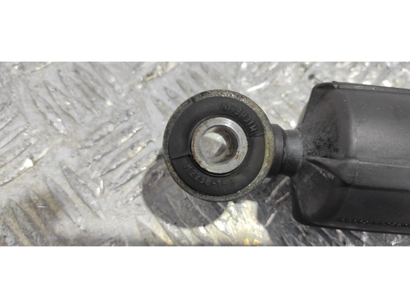 Recambio de juego amortiguadores traseros para nissan interstar mod. 04 (x70) 2.5 dci diesel cat referencia OEM IAM 814903005693