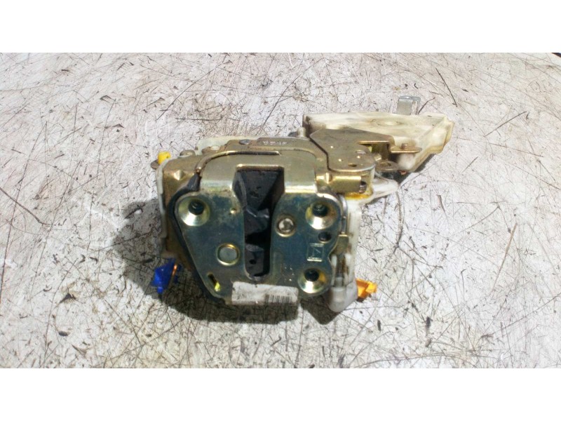 Recambio de cerradura puerta delantera izquierda para nissan terrano/terrano.ii (r20) 2.7 turbodiesel referencia OEM IAM 805539 