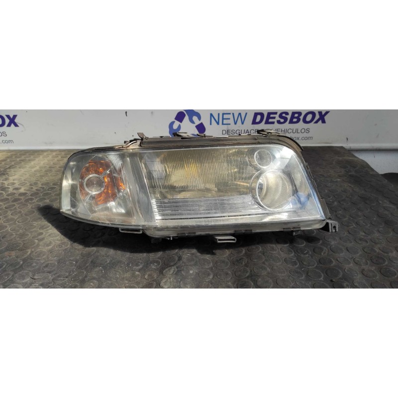 Recambio de faro derecho para audi a8 (d2) 2.5 tdi referencia OEM IAM 4D0941004BA  