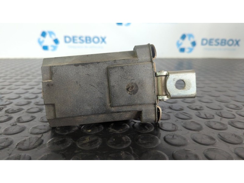 Recambio de retenedor puerta derecha para mercedes-benz clase e (w210) berlina diesel 2.7 cdi 20v cat referencia OEM IAM   