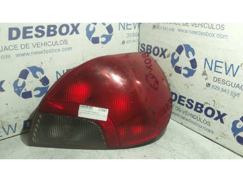 Recambio de piloto trasero derecho para ford mondeo berlina (gd) 2.0 16v cat referencia OEM IAM 96BG13N004  