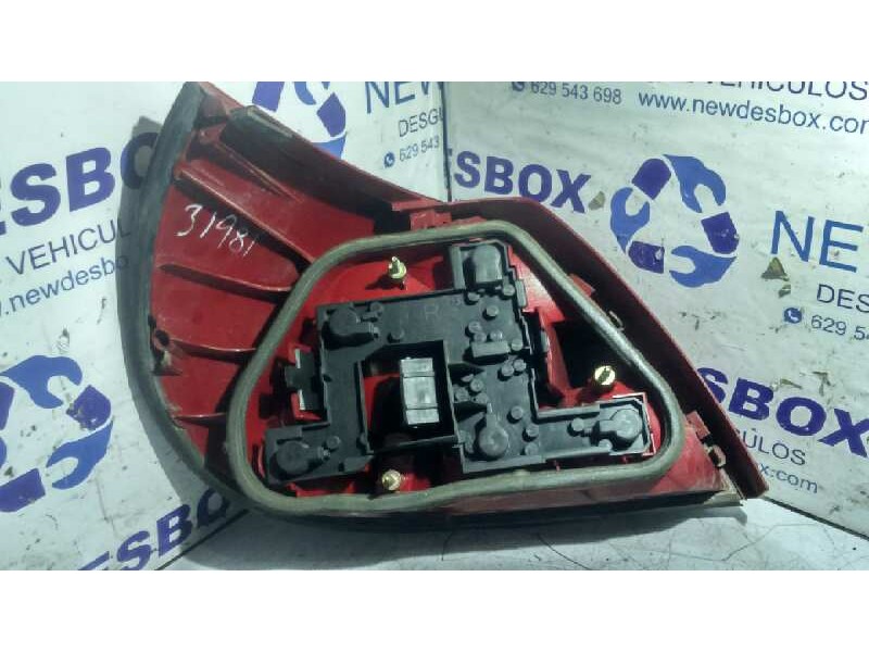 Recambio de piloto trasero derecho para ford mondeo berlina (gd) 2.0 16v cat referencia OEM IAM 96BG13N004  