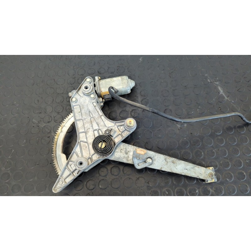 Recambio de elevalunas trasero izquierdo para mercedes-benz clase s (w126) berlina+coupe se 300 referencia OEM IAM 1267350111  