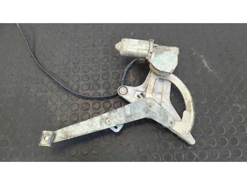 Recambio de elevalunas trasero izquierdo para mercedes-benz clase s (w126) berlina+coupe se 300 referencia OEM IAM 1267350111  