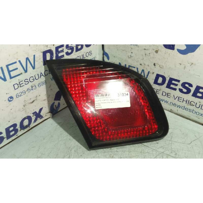 Recambio de piloto porton izquierdo para nissan primera berlina (p11) 1.6 16v cat referencia OEM IAM 89020318  