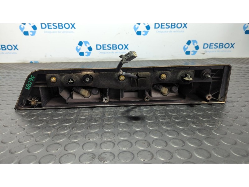 Recambio de maneta exterior porton para land rover discovery v6 td edition 60 yrs referencia OEM IAM CXB000456XXX  