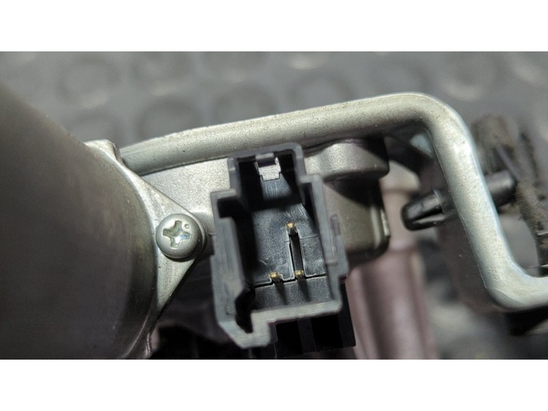 Recambio de motor limpia trasero para land rover discovery v6 td edition 60 yrs referencia OEM IAM DLB500074  