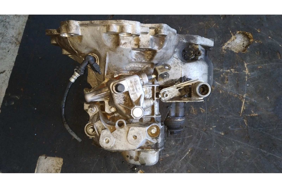 Recambio de caja cambios para opel corsa c 1.3 16v cdti cat (z 13 dt / ln9) referencia OEM IAM 299251020759  
