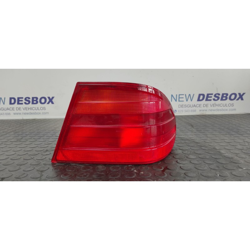 Recambio de piloto trasero derecho para mercedes-benz clase e (w210) berlina 3.2 v6 18v cat referencia OEM IAM A2108204464  