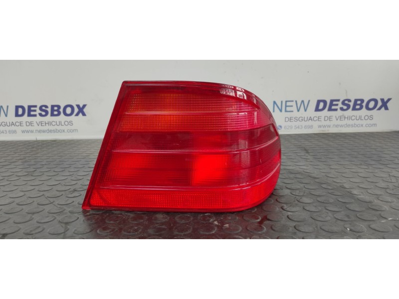 Recambio de piloto trasero derecho para mercedes-benz clase e (w210) berlina 3.2 v6 18v cat referencia OEM IAM A2108204464  