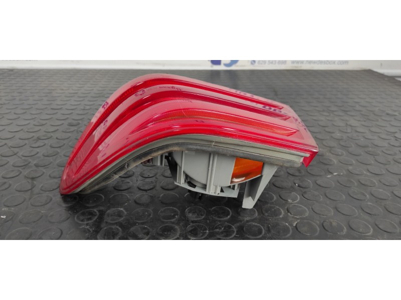Recambio de piloto trasero derecho para mercedes-benz clase e (w210) berlina 3.2 v6 18v cat referencia OEM IAM A2108204464  