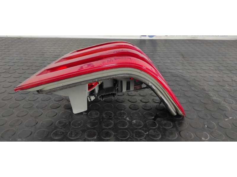 Recambio de piloto trasero derecho para mercedes-benz clase e (w210) berlina 3.2 v6 18v cat referencia OEM IAM A2108204464  