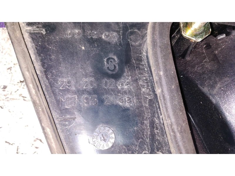 Recambio de piloto porton derecho para mitsubishi carisma berlina 4 (da0) 1.6 cat referencia OEM IAM 29200203  