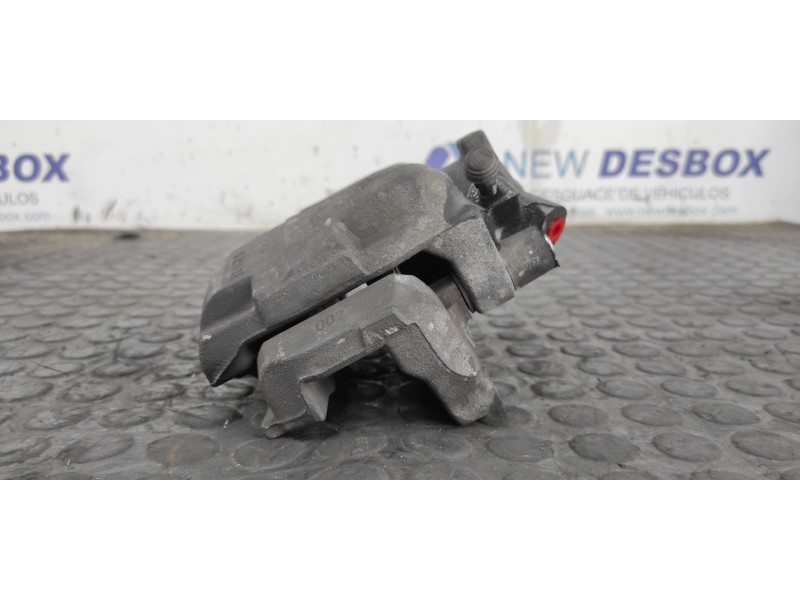 Recambio de pinza de freno delantera izquierda para renault megane iii berlina 5 p dynamique referencia OEM IAM 950  