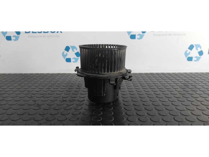 Recambio de motor calefaccion para nissan interstar mod. 04 (x70) 2.5 dci diesel cat referencia OEM IAM H6868  