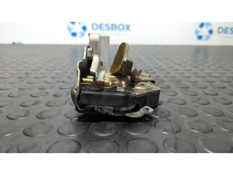 Recambio de cerradura puerta trasera izquierda para mercedes-benz clase e (w124) berlina 3.0 referencia OEM IAM KIEKERT  