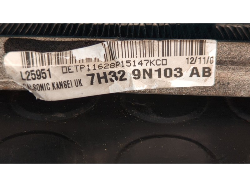 Recambio de radiador aceite para land rover range rover sport v8 td edition 60 yrs referencia OEM IAM 7H329N103AB  