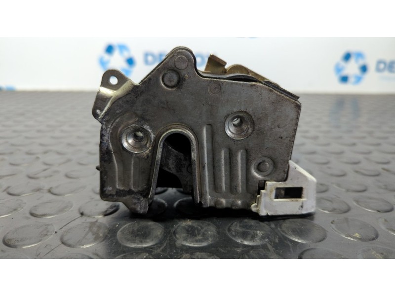 Recambio de cerradura puerta trasera izquierda para mercedes-benz clase e (w124) berlina 3.0 referencia OEM IAM KIEKERT  