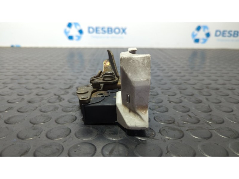 Recambio de cerradura puerta trasera izquierda para mercedes-benz clase e (w124) berlina 3.0 referencia OEM IAM KIEKERT  
