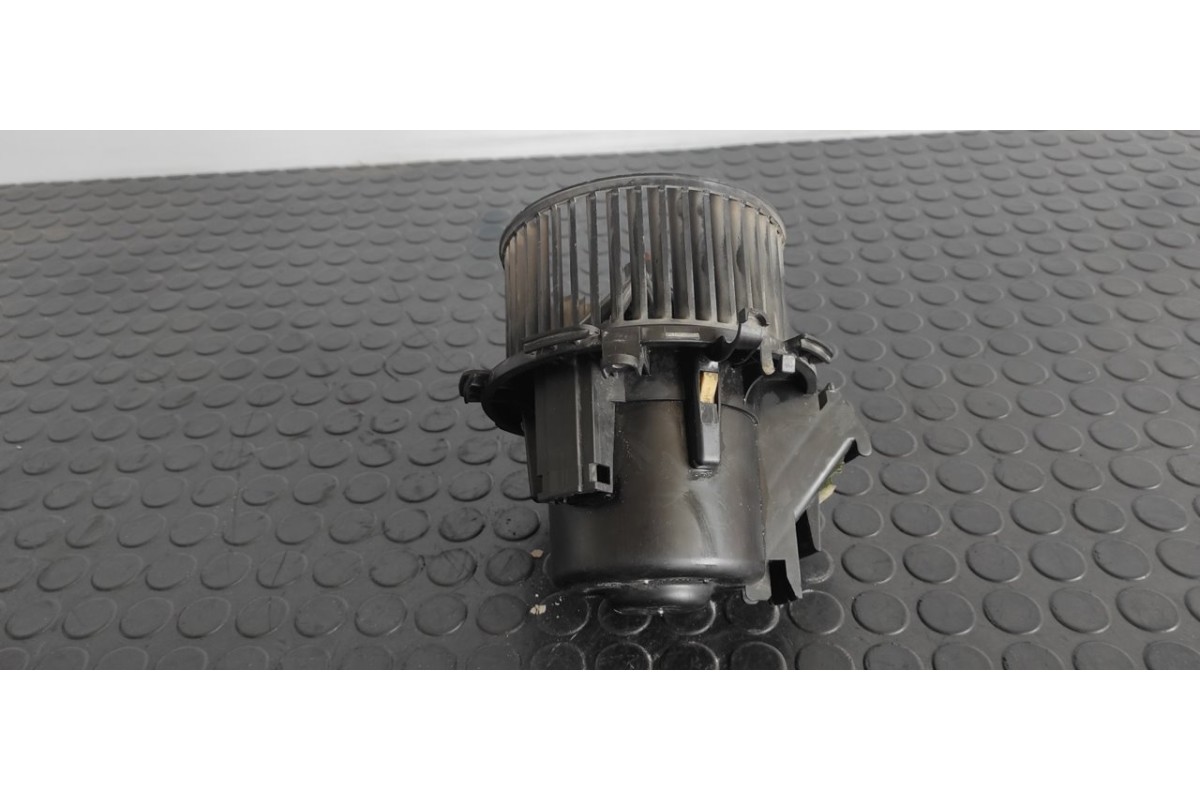 Recambio de motor calefaccion para nissan interstar mod. 04 (x70) 2.5 dci diesel cat referencia OEM IAM H6868  