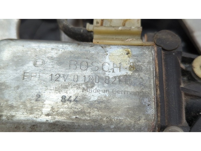 Recambio de elevalunas delantero derecho para mercedes-benz clase c (w201) berlina 1.8 e 190 (201.018) referencia OEM IAM 013082