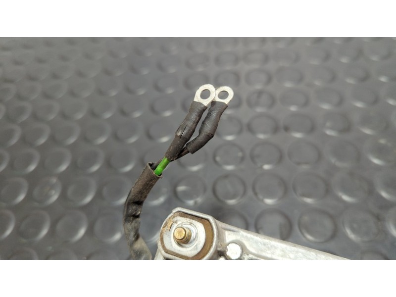 Recambio de elevalunas delantero derecho para mercedes-benz clase c (w201) berlina 1.8 e 190 (201.018) referencia OEM IAM 013082