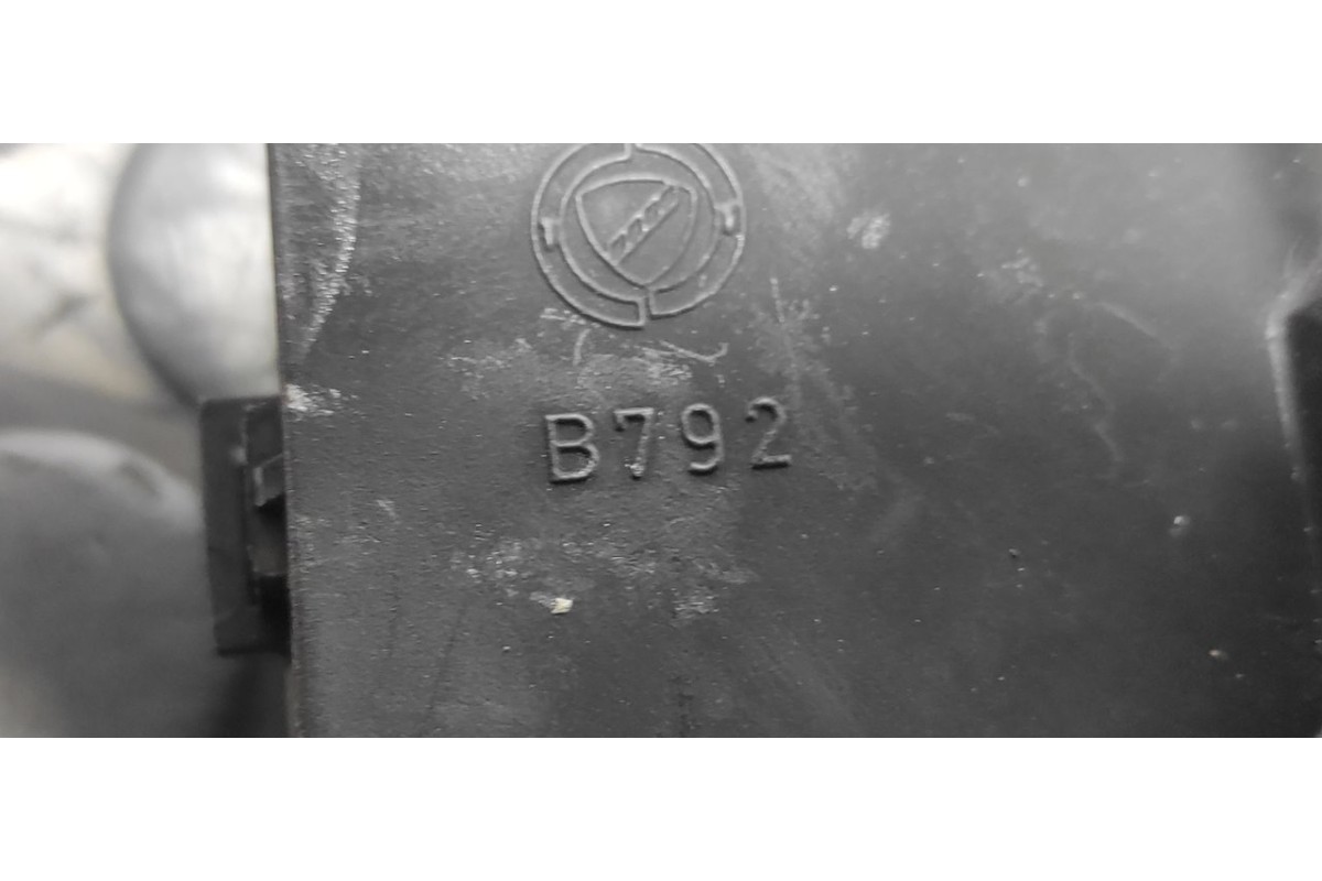 Recambio de cerradura puerta delantera derecha para citroen jumper caja abierta desde ´02 2.2 hdi cat referencia OEM IAM B792  