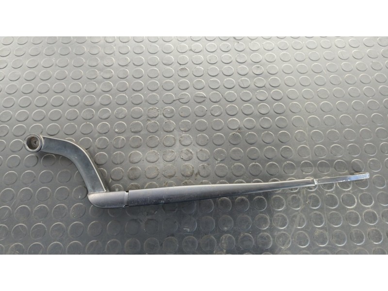 Recambio de brazo limpia delantero izquierdo para land rover range rover sport v8 td edition 60 yrs referencia OEM IAM 6H3217526