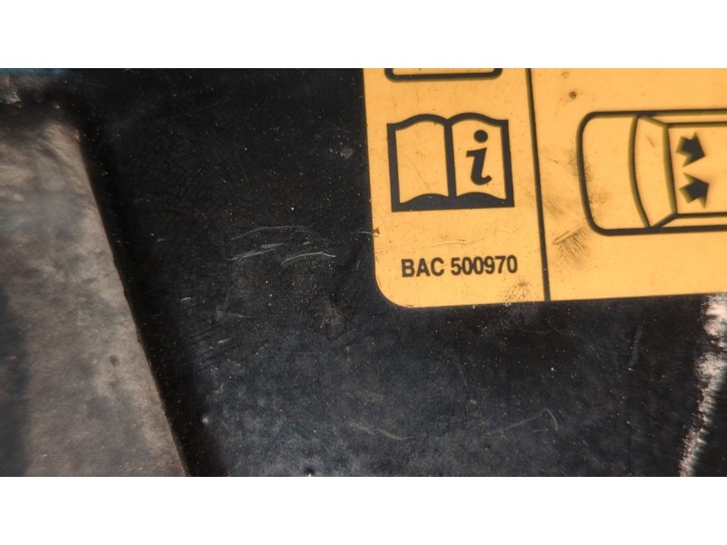 Recambio de panel frontal para land rover range rover sport v8 td edition 60 yrs referencia OEM IAM DPN500051  